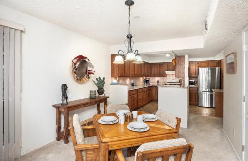 Ruidoso House | North Street Escape