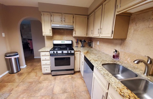 Alamedan Valley House | North Valley Estate Guest House - 1800 Sq.ft.