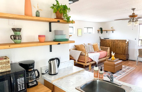 Alamedan Valley Apartment | North Valley Casita near Balloon Fiesta Park