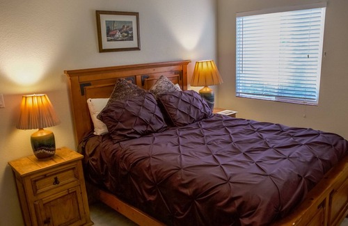 Alban Hills House | North Valley Suite 1: Bedroom, Office, Private Bathroom, Gym, Trails