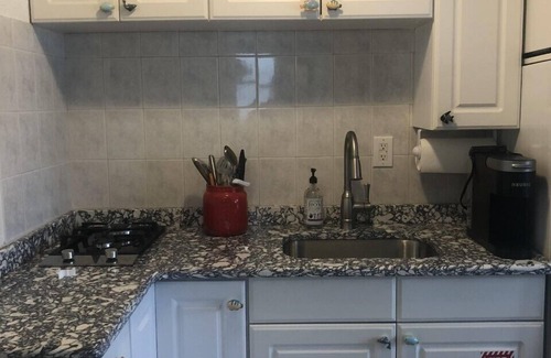North Wildwood Condo | North Wildwood Condo, Steps to the Beach AND Pool, $410.00 to $1085.00 weekly.
