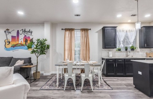 Pflugerville House | NorthATX Urban Oasis Pool 5BR 2BA Game room Office