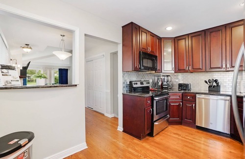 Chicago House | Northbrook Rental