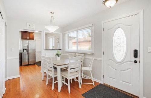 Chicago House | Northbrook Rental