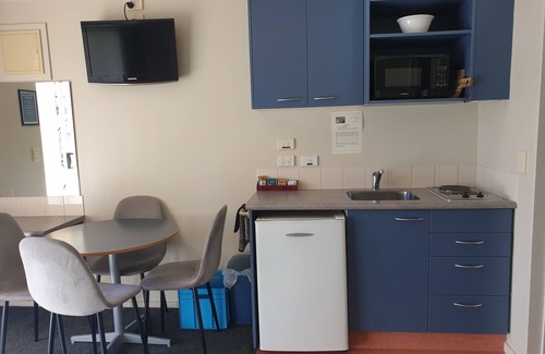 Redwood Hotel | Northcote Motor Lodge