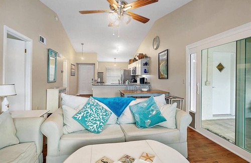 Southside House | Northeast Florida Retreat
