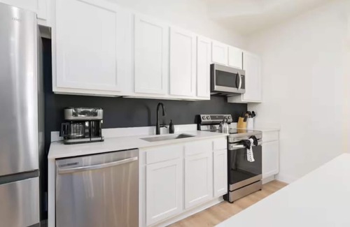 Springfield Apartment | Northeast Florida Retreat