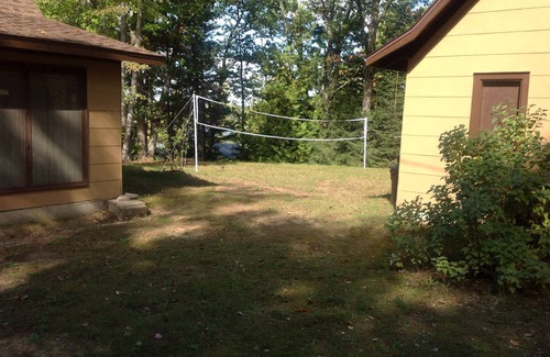 Hillman Cabin | Northeast Michigan Lake Front Cabin (Pet Friendly)