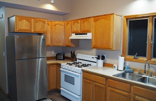 Gaylord House | Northern Blessings - LARGE, PRIVATE, AND COMFORTABLE!