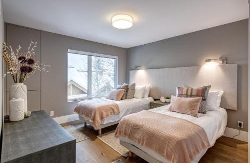 Whistler Village House | Northern Lights 32 by Outpost Whistler