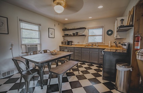 Laurium Cottage | NORTHERN LIGHTS! Attractive Year-Round Beach House on Lake Superior.