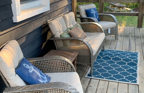 Laurium Cottage | NORTHERN LIGHTS! Attractive Year-Round Beach House on Lake Superior.