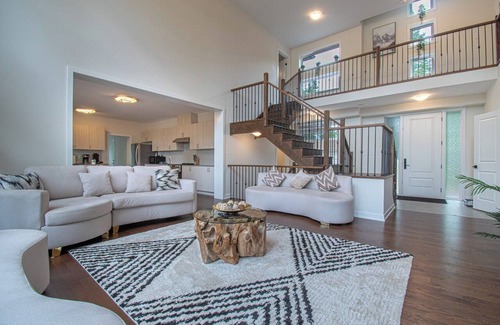 Lake of Bays Cottage | Northern Lights Chalet