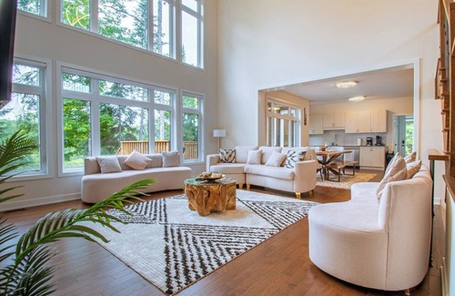 Lake of Bays Cottage | Northern Lights Chalet