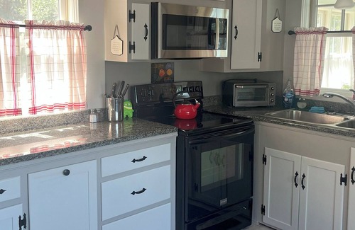 Meredith House | Northern Lights on Lake Waukewan