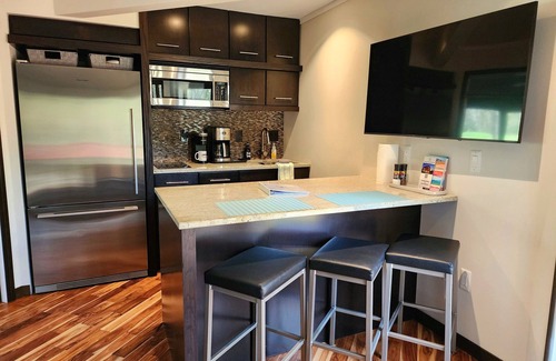 Mancelona Condo | Northern Michigan Retreat- Upscale finishes +Prime location-close to LAKE's