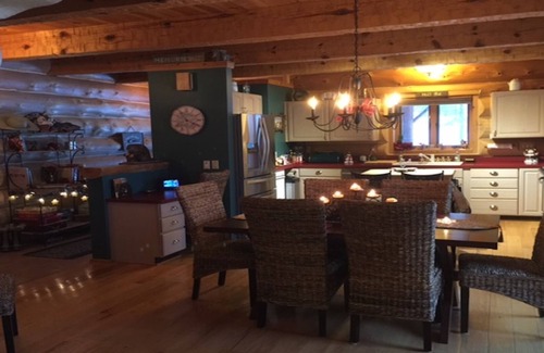 Lewiston Cabin | Northern Serenity at the rustic White Stag Lodge