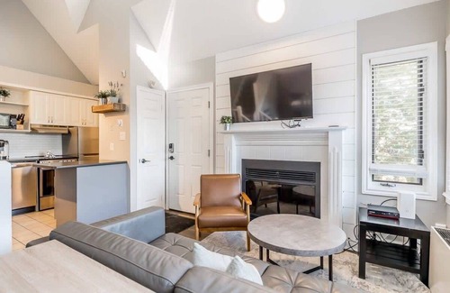 Craigleith Apartment | Northern Tranquility - Outdoor Pool