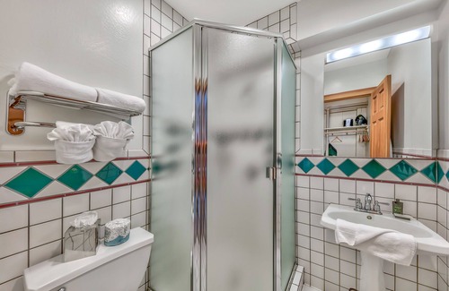 Sugar Bowl Resort Hotel | Northern Twin Room