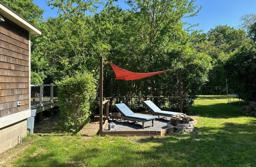 Jamesport Cottage | Northfork Ranch Style Cottage walking distance to beach & Wineries