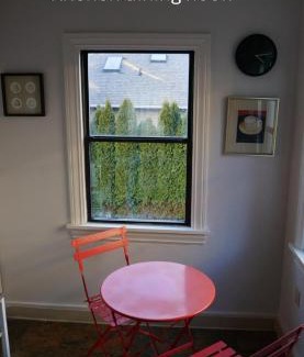 Maple Leaf Apartment | Northgate Station
