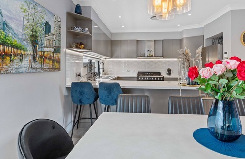 North Lakes Apartment | "Northlakes Family Stay & Pool" - North Lakes Q 4509