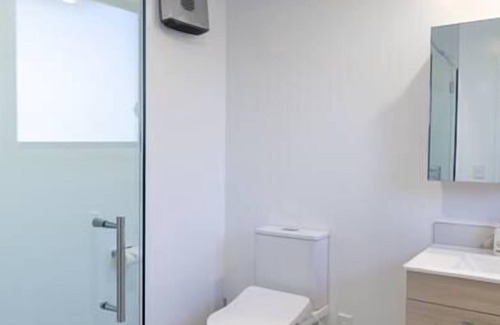 Papanui House | Northlands Delight 1 Bed 1 Bath w/King Bed