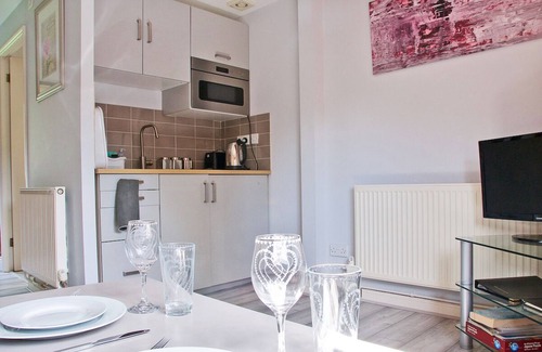 Chichester House | Northlands Farm & Lakes