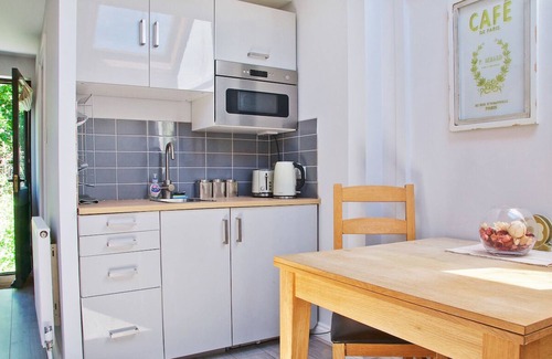 Chichester House | Northlands Farm & Lakes