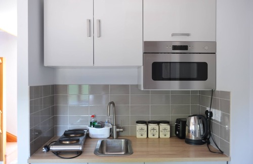Chichester House | Northlands Farm & Lakes