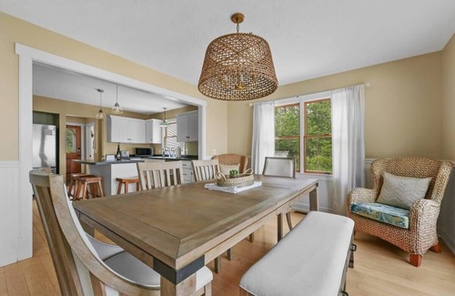 Northport House | Northport Bay Beach Getaway with Hot Tub!