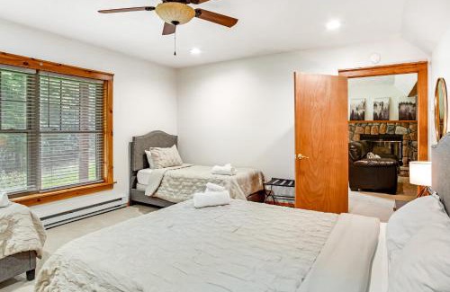 Tannersville House | Northridge 363