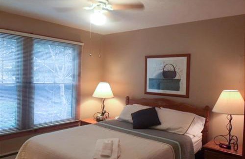 Tannersville House | Northridge 467