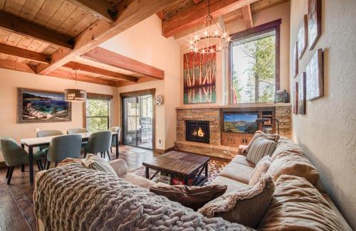 Lake Forest House | Northshore Lakeside Condo 15 by Tahoe Getaways - Walk to Beach with HOA