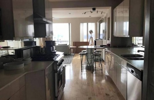 Central Northside House | Northside Treasure