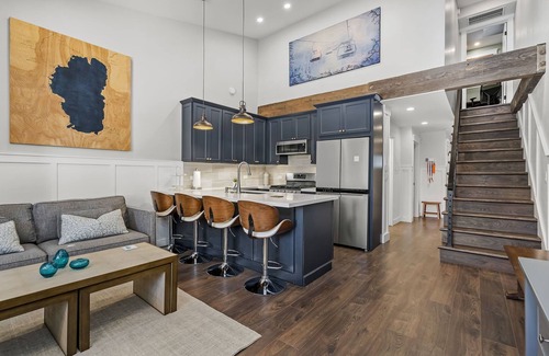 Truckee Condo | Northstar Mountain Chic Home | Fireplace, Shuttle, Water Fun & Tennis Nearby