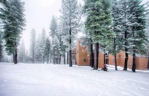 Truckee Condo | Northstar Ski-In/Ski-Out Renovated 2BR Hidden Gem at Truckee Lake Tahoe