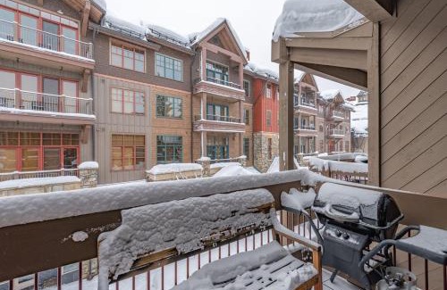 Truckee Apartment | Northstar Village Condo Walk to Lifts 2 Full BA Excellent Location Hot-Tubs