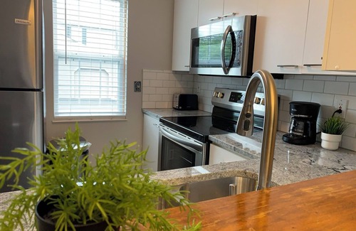 Northwest Columbus Condo | Northwest Townhouse Condo, Fitness Center, Pool