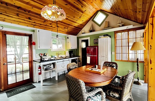 South Haven Cabin | Northwood Creek - Cabin 7