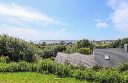 Mynytho Cottage | NORTHWOOD LODGE, pet friendly, country holiday cottage in Llanbedrog