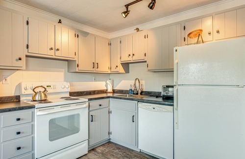 Minocqua House | 'Northwood Tours Escape' w/Boat Dock Access!