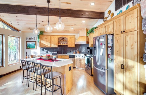 Manitowish Waters Cabin | Northwoods Cabin w/Lake Access & Boat Dock