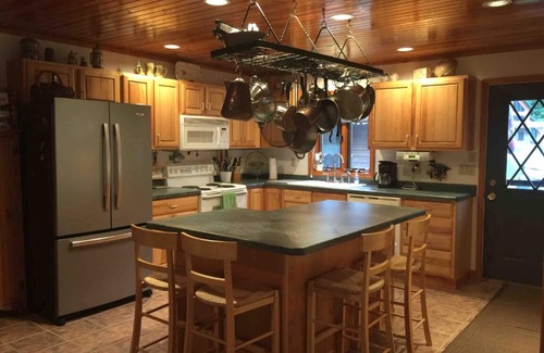 Eagle River Cabin | Northwoods Cabin on the Lake, Eagle River