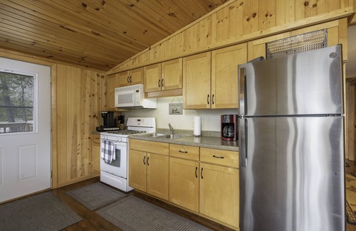 Rhinelander Cabin | Northwoods cabin on pristine Lake Thompson.