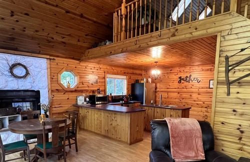 Armstrong Creek Cabin | Northwoods Chalet on 28 Acres - Direct Trail Access - Hunting - Tranquility