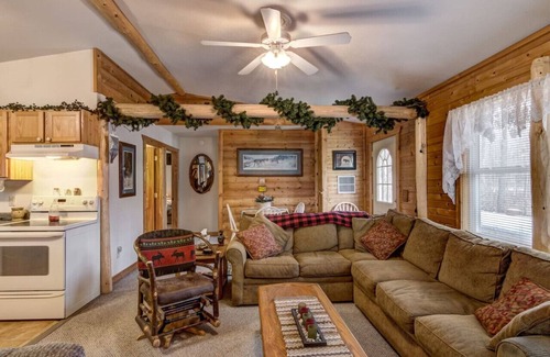 Ojibwa Cabin | Northwoods Escape in Winter