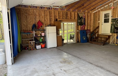 Athelstane House | Northwoods getaway - minutes from beach, fishing & trails!