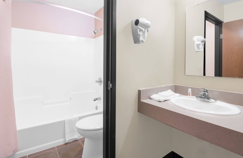 Ely Hotel | Northwoods Inn & Suites