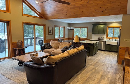 Lac du Flambeau House | Northwoods Lakefront Home. Lake toys. Beautifully equipped. On Snowmobile Trails